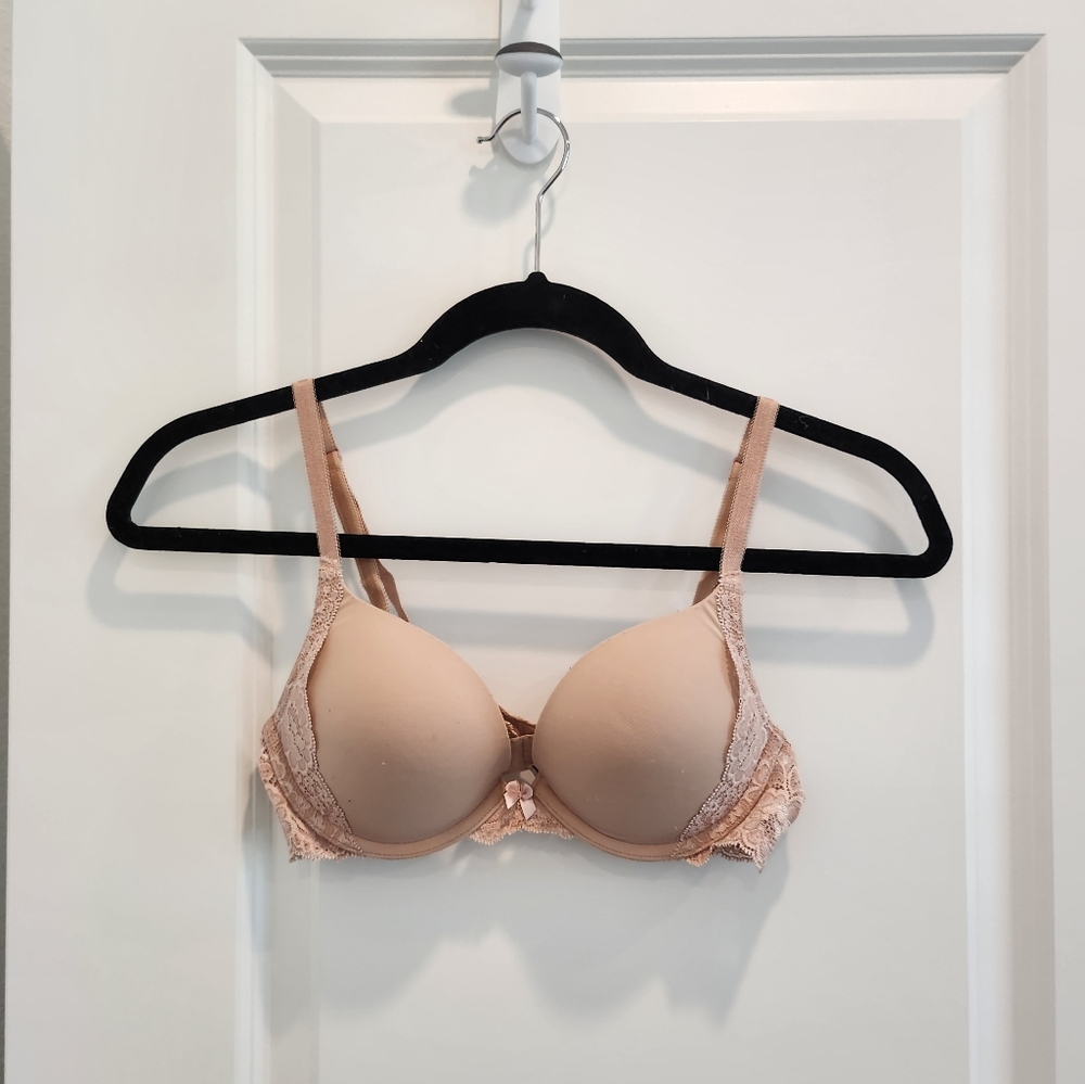 Victoria's Secret Dream Angels Push-Up Nude Lace Bra 34B